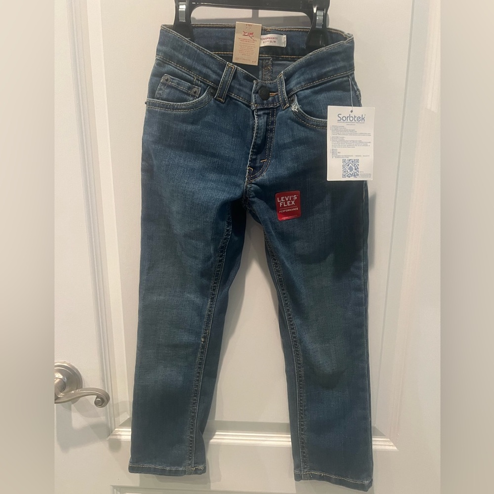 NWT Levi Performance 511 Slim Jeans. Size 5 regular (boys).
